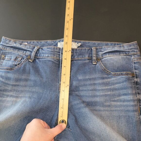 Torrid Stretch Boyfriend Jeans 18 - Picture 8 of 10